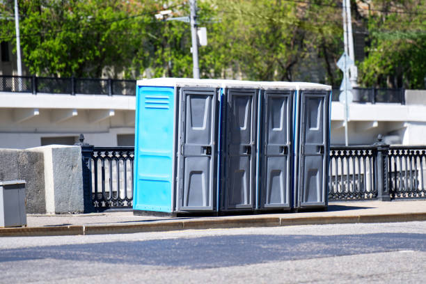 Best Porta potty delivery and setup  in Wayne City, IL